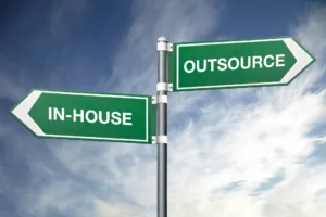Read more about the article In-House vs. Outsourced Telemarketing: How Malaysian SMEs Should Decide
